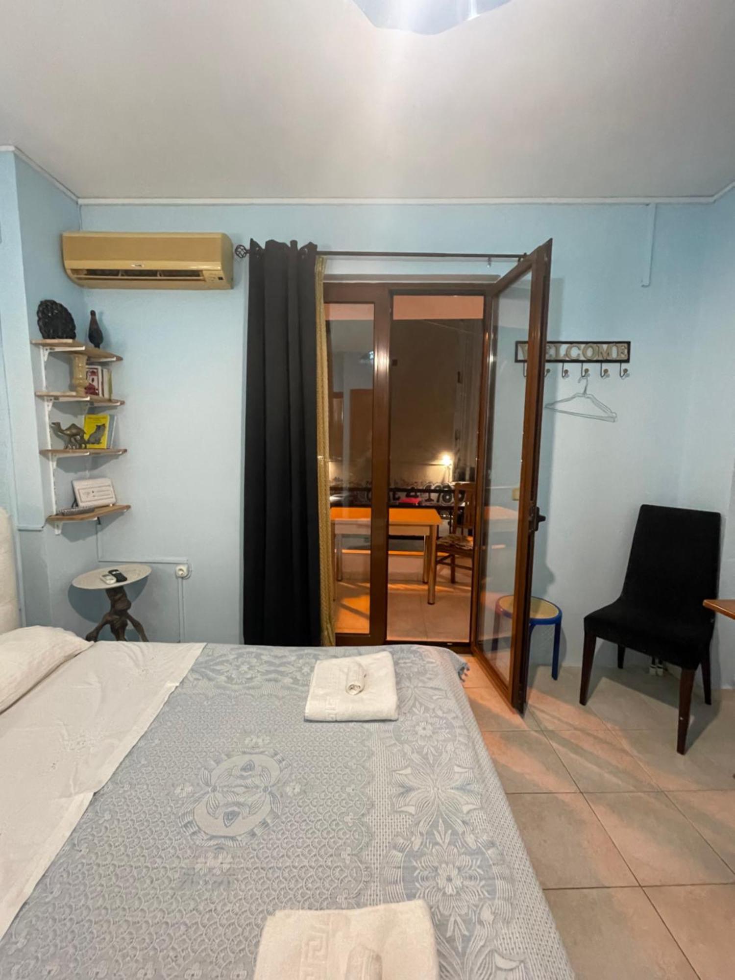 Micro-Studio Heraklion  Luaran gambar